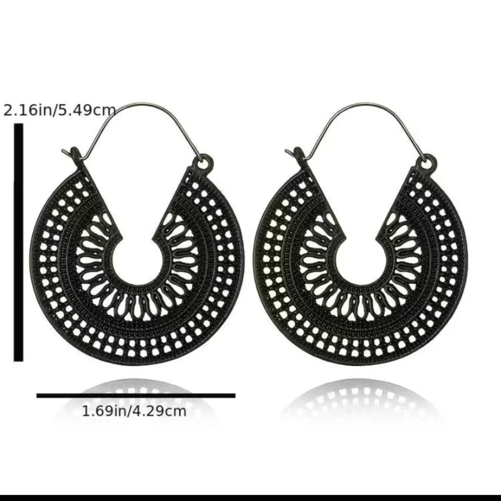 Vintage hollow metal drop‎ dangle earrings
